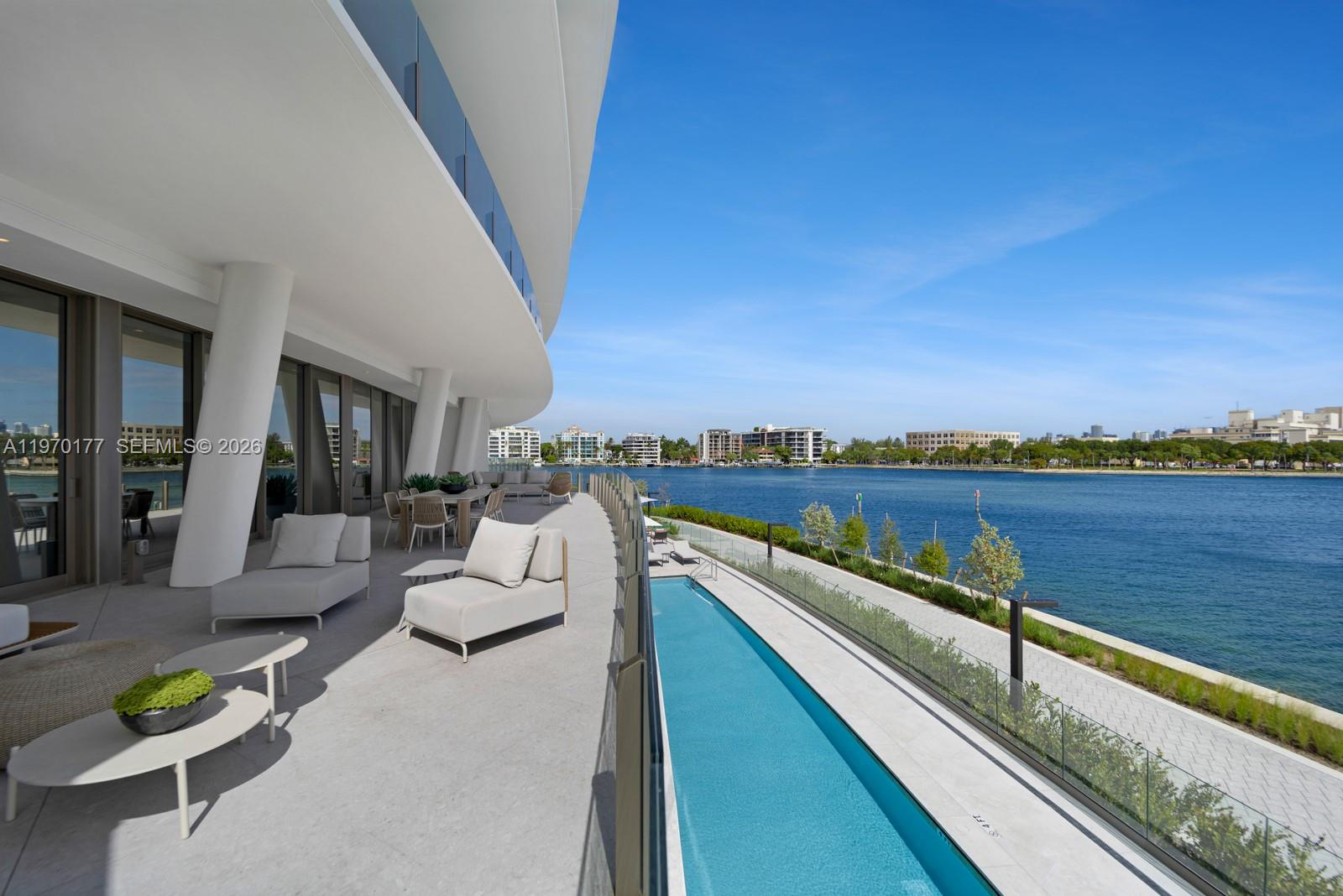 Vita Grove Isle - Residential