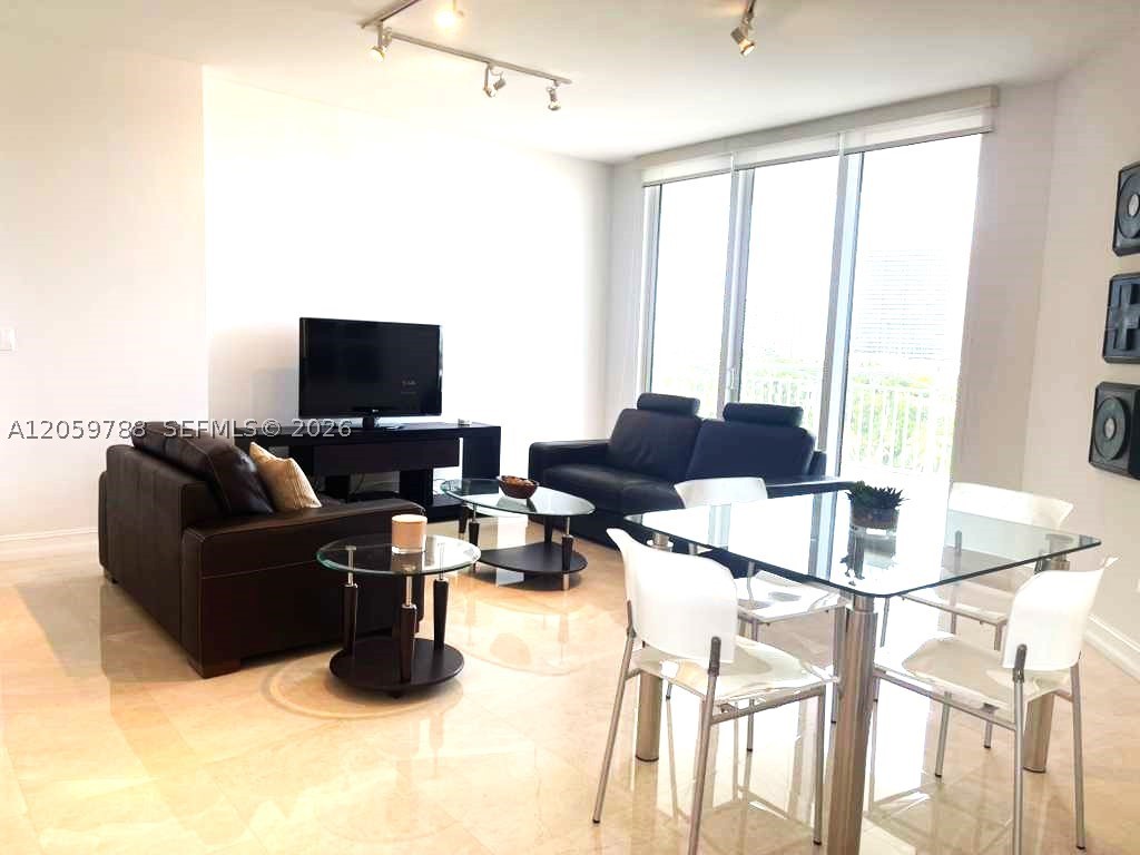 CARROLL WALK CONDO - Residential