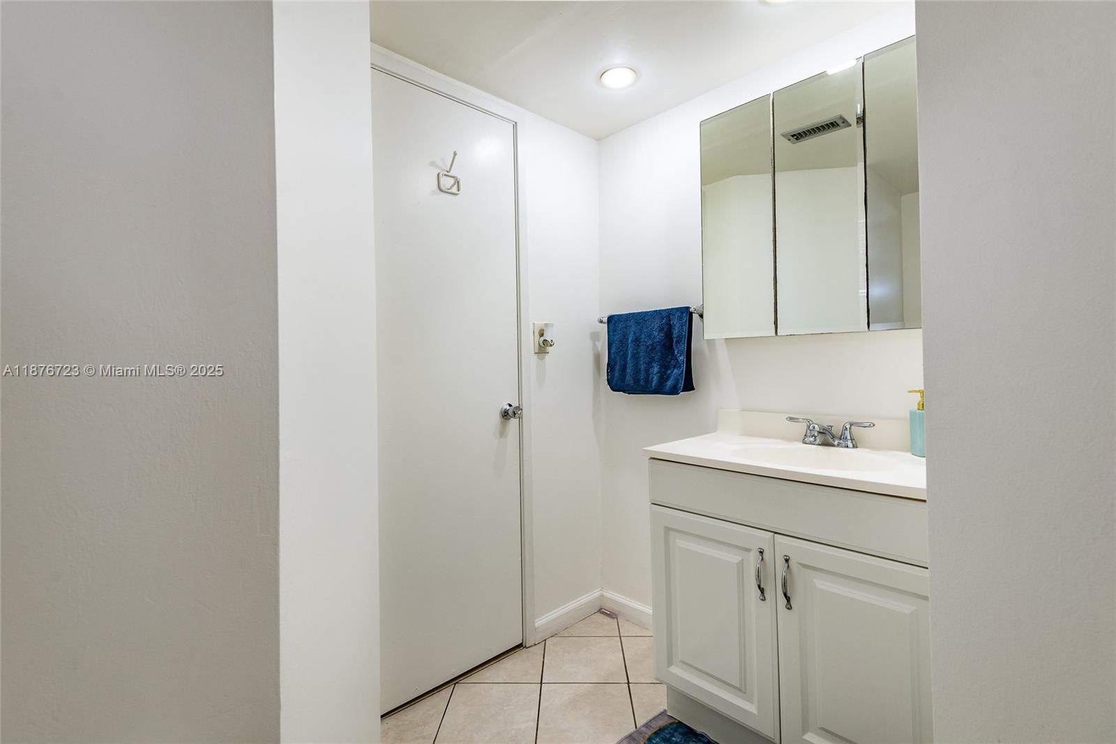 JADE WINDS GROUP-DAISY GA - Residential