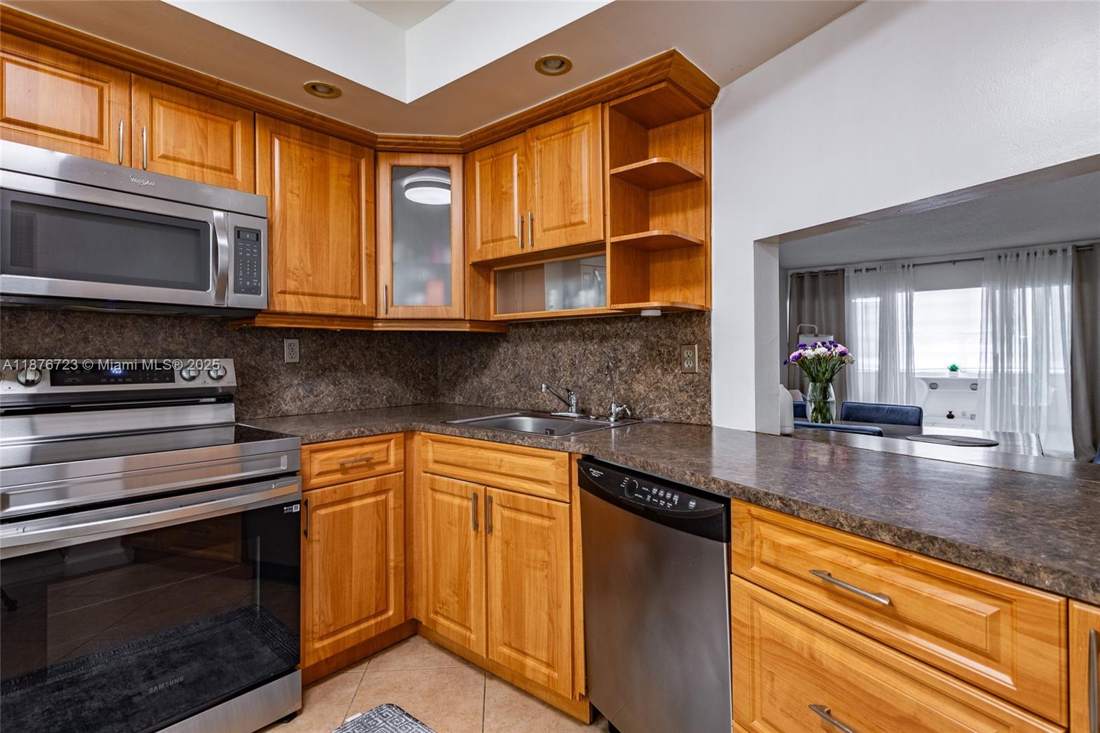 JADE WINDS GROUP-DAISY GA - Residential