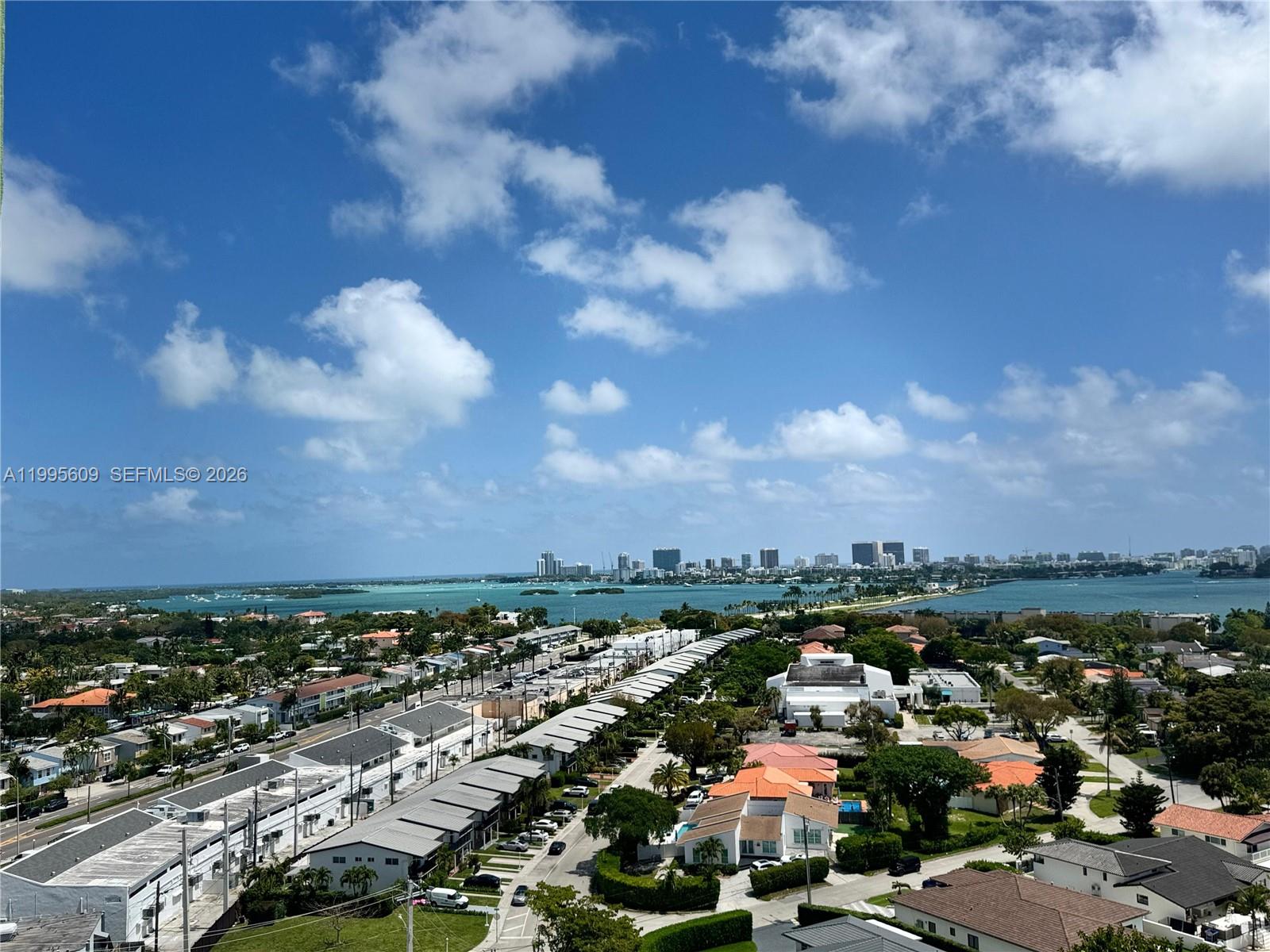 BAYVIEW TOWERS CONDO SOUT - Residential