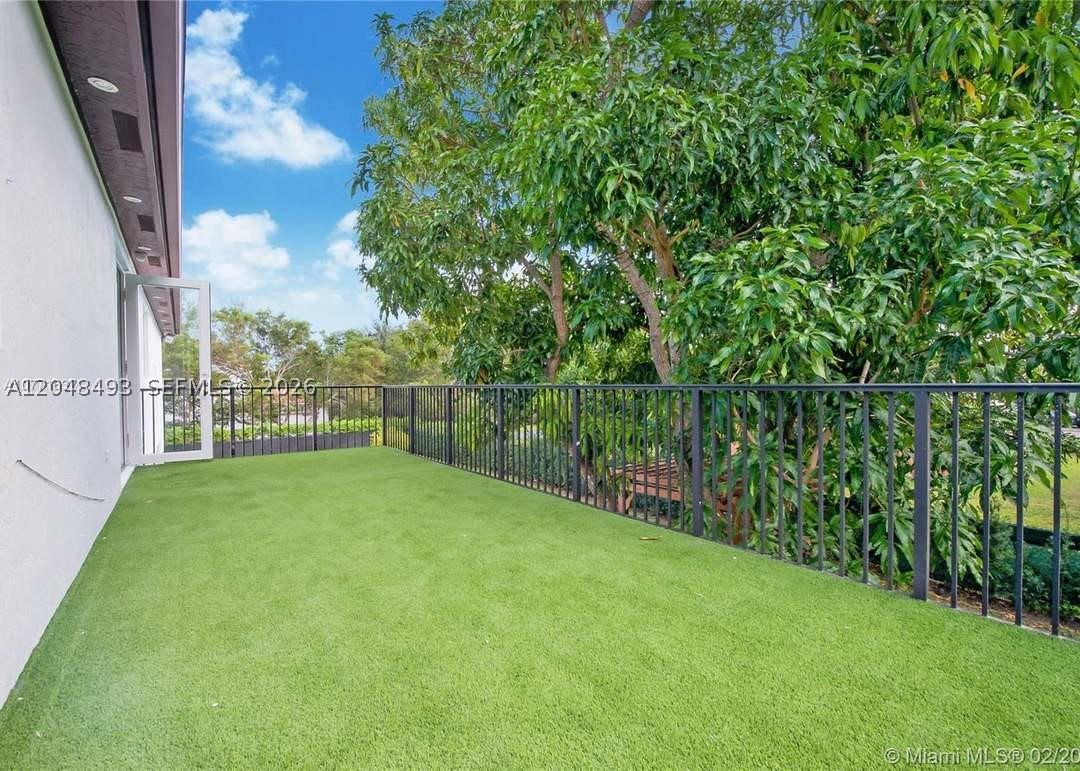 GROVES AT OLD CUTLER - Residential