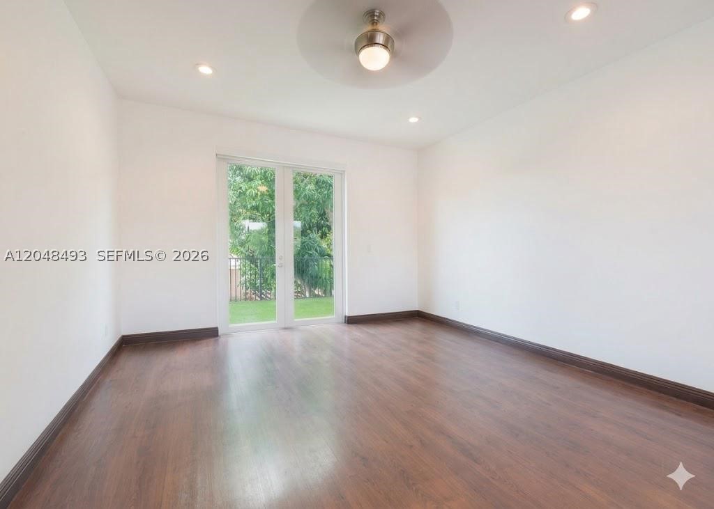 GROVES AT OLD CUTLER - Residential