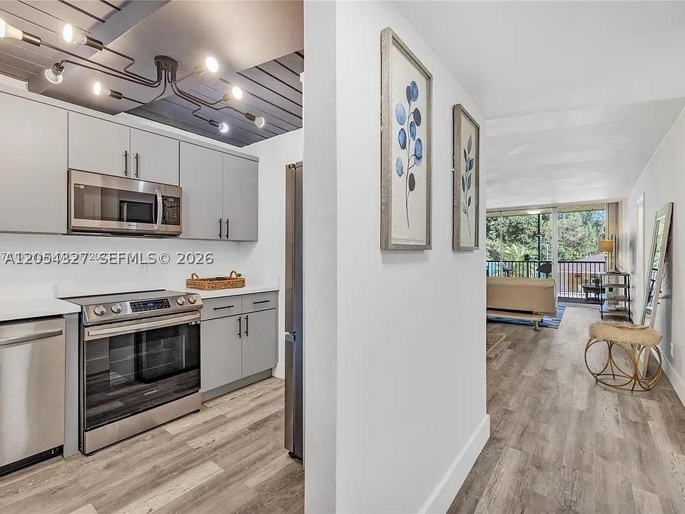 ETON COUNTRYSIDE II CONDO - Residential Lease