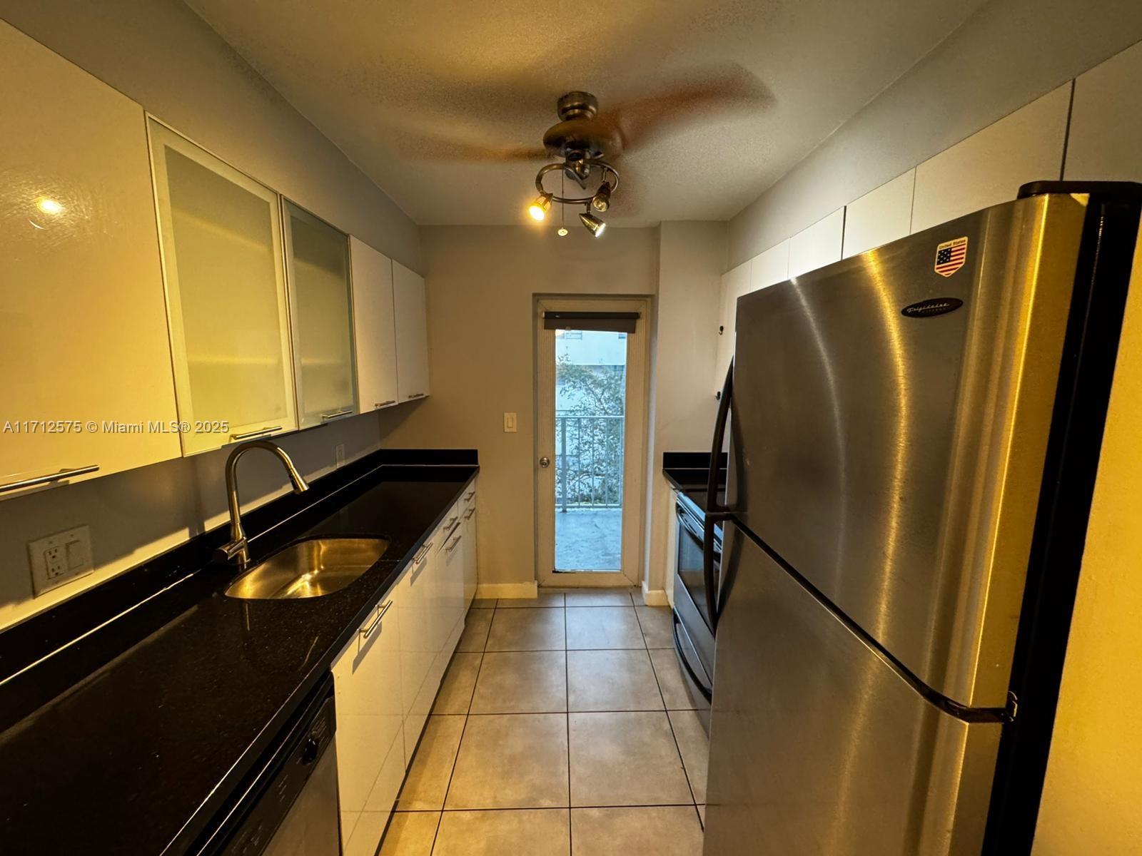 BRIGHT & SPACIOUS 1 BED 1 BATH IN NIRVANA! STAINLESS APPLIANCES + GRANITE COUNTERS IN THE KITCHEN, WALKIN-IN CLOSET, TILE FLOORS THROUGHOUT, LARGE BALCONY! AMENITIES INCLUDE 24HR SECURITY, FITNESS CENTER, LAP & INFINITY POOLS & VOLLEYBALL COURT, BBQ AREA, KAYAK STORAGE & CONVENIENT LAUNDRY ROOM ON THE GROUND FLOOR. CENTRALLY LOCATED W/EASY ACCESS TO HIGHWAYS AND ONLY MINUTES TO DOWNTOWN & MIAMI BEACH!