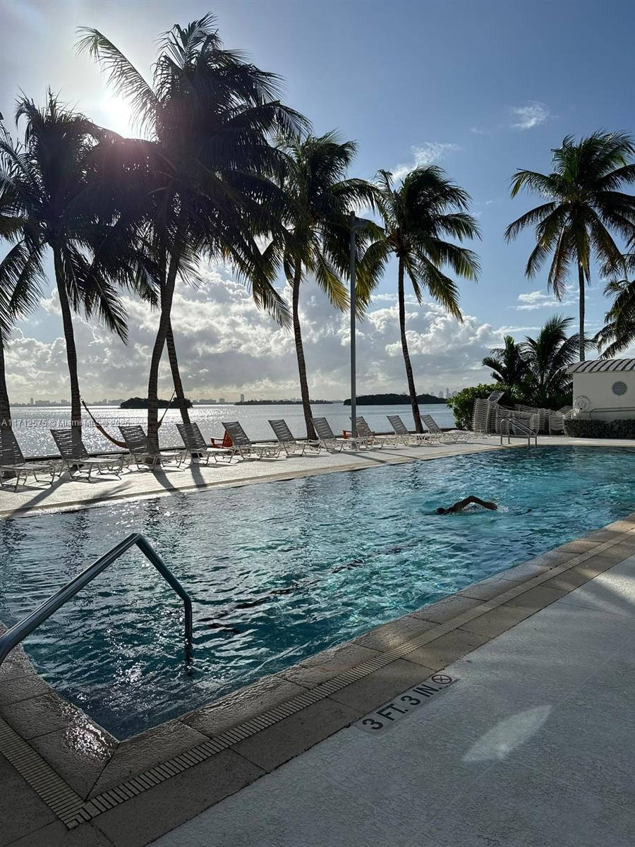 NIRVANA CONDO NO FIVE CON - Residential