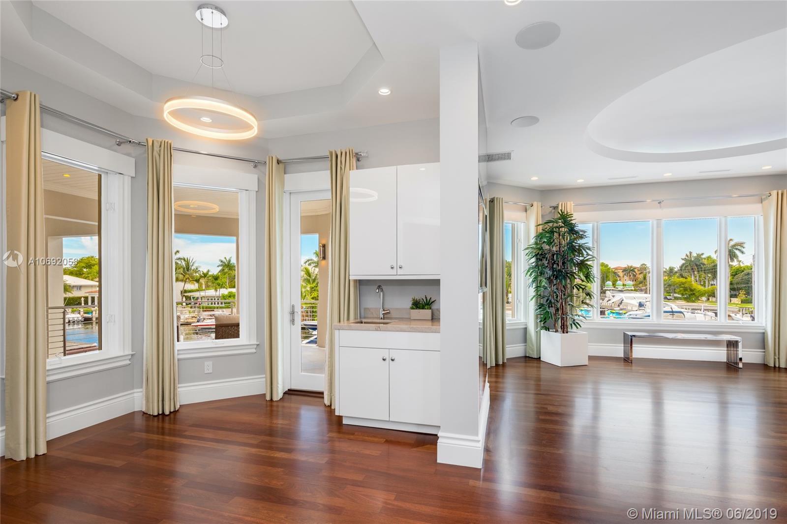 RIO VISTA ISLES - Residential