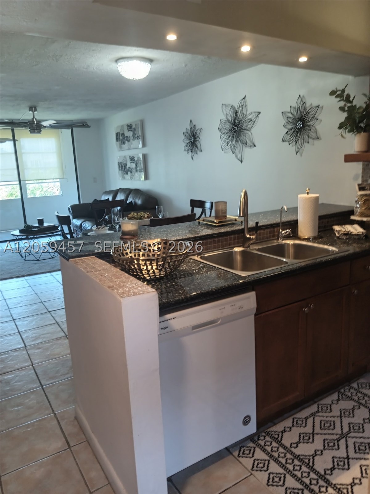 SOMERSET NO 1 CONDO - Residential