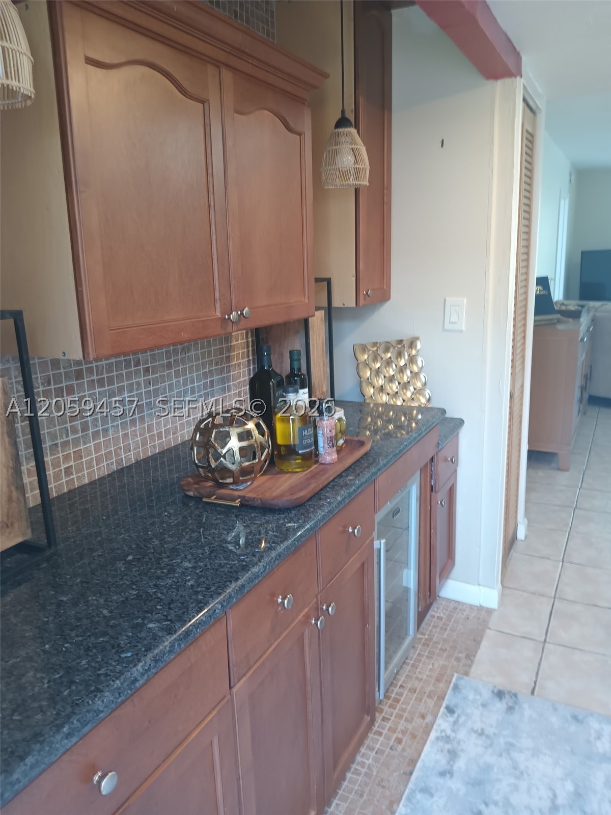 SOMERSET NO 1 CONDO - Residential