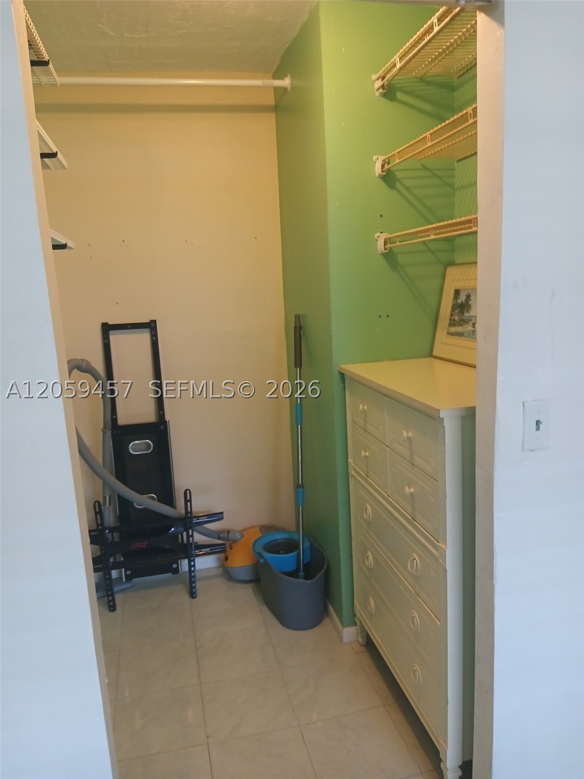 SOMERSET NO 1 CONDO - Residential