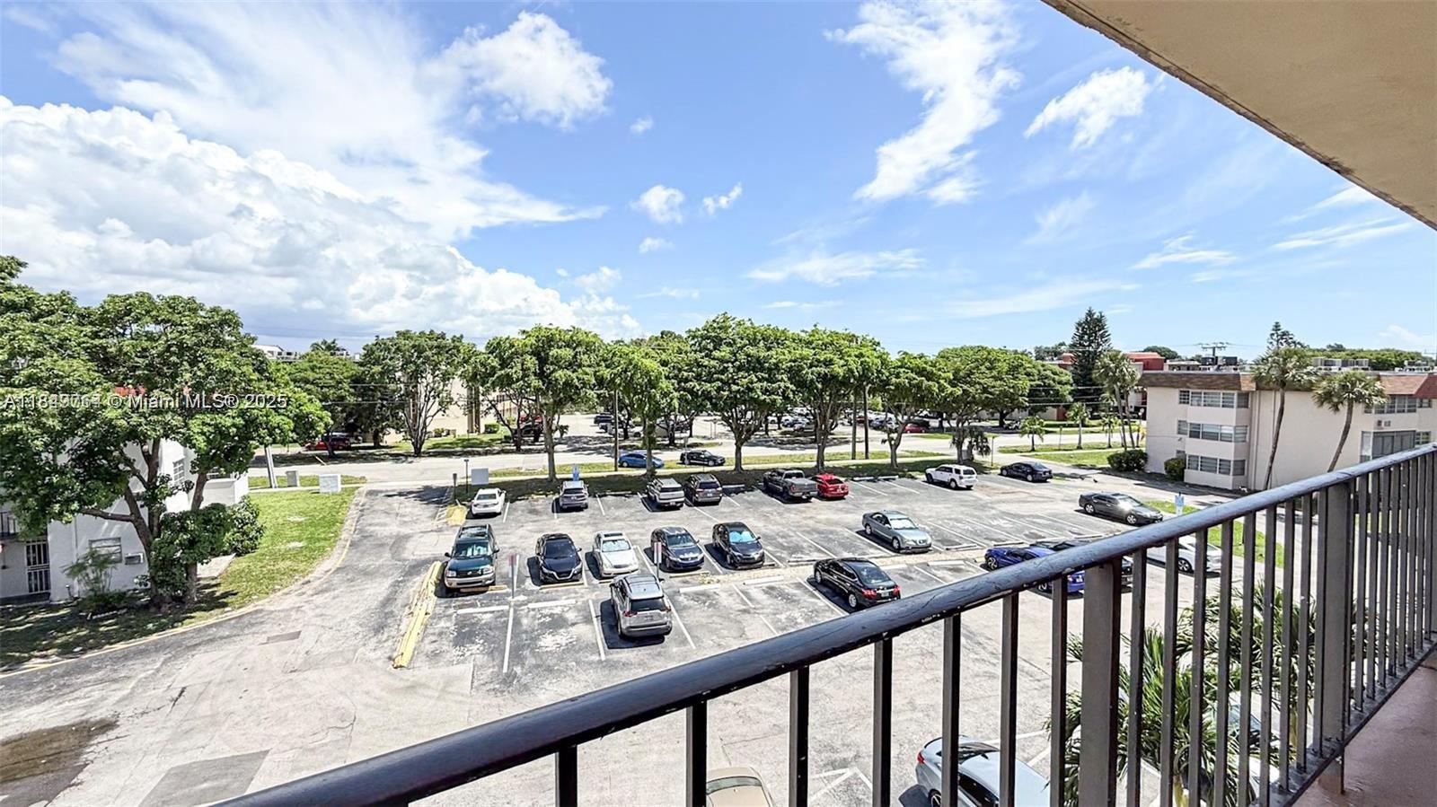 SIXTH HORIZONS CONDO - Residential