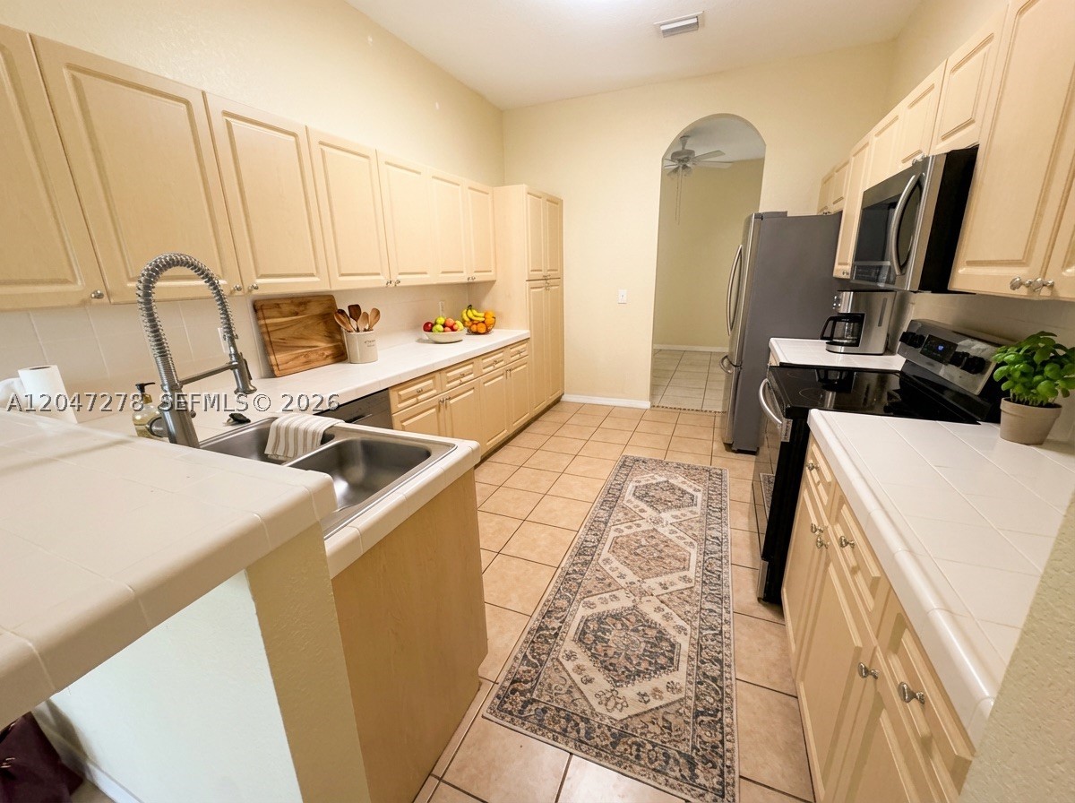 TOWNGATE NORTH - Residential Lease