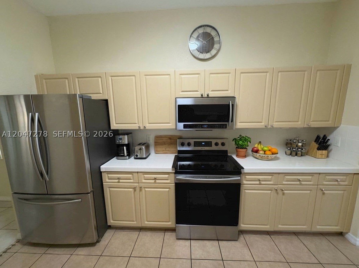 TOWNGATE NORTH - Residential Lease