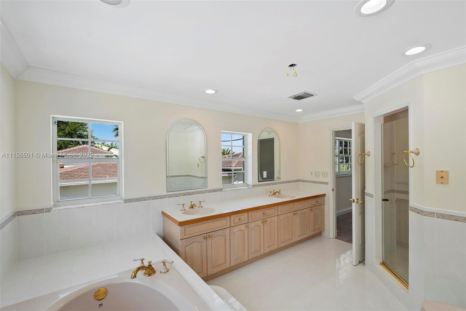 CORAL GABLES COUNTRY CLUB - Residential