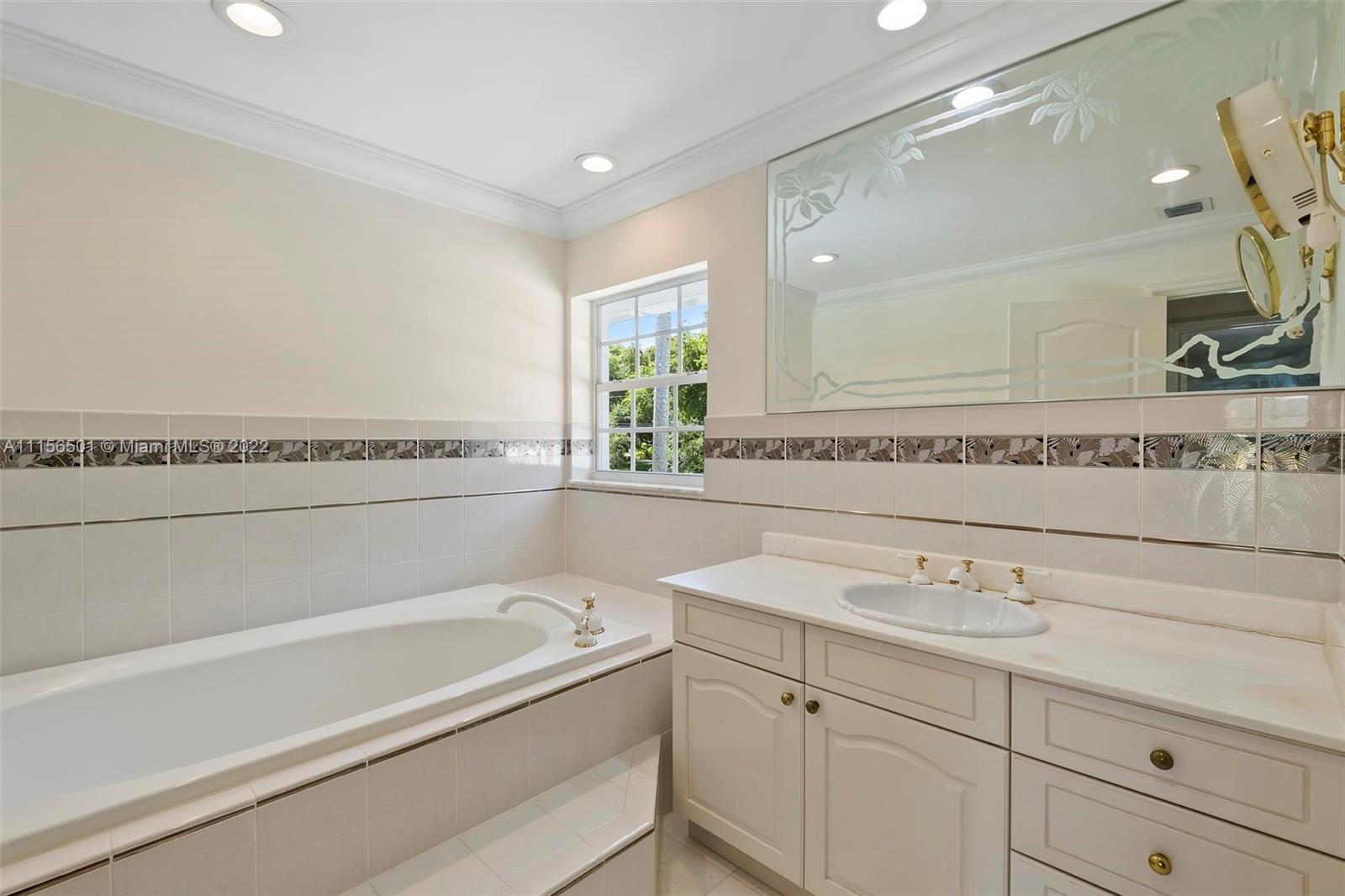 CORAL GABLES COUNTRY CLUB - Residential
