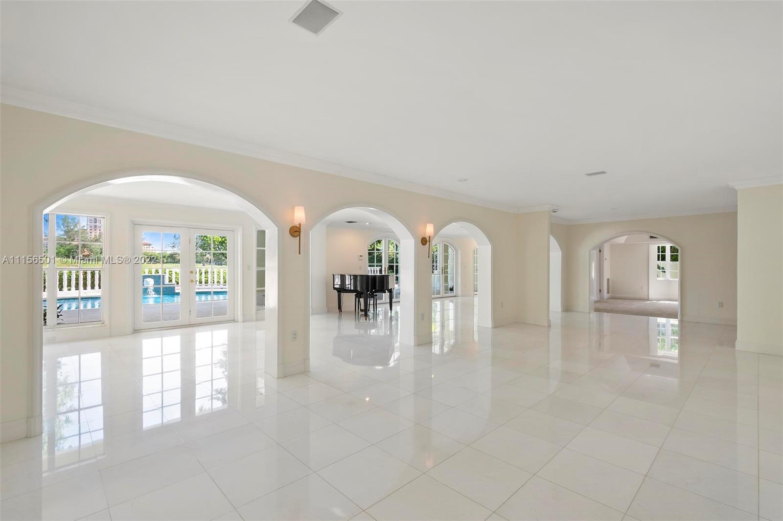 CORAL GABLES COUNTRY CLUB - Residential