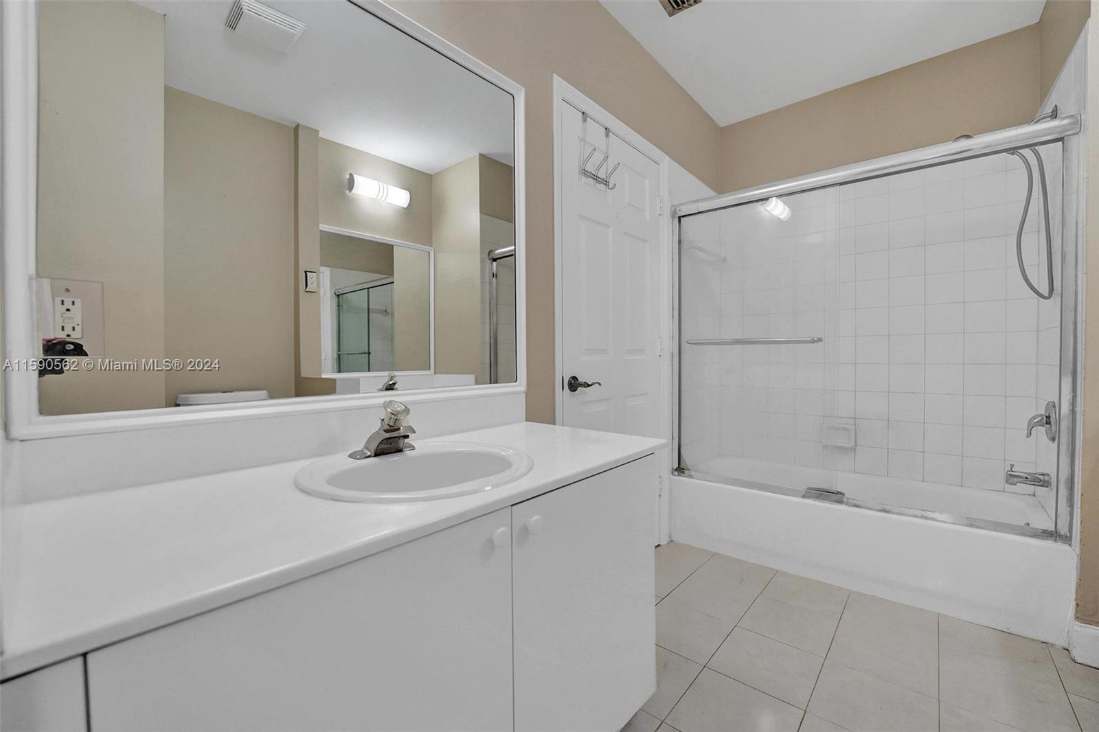 NEAR NORTHWEST REDEVELOPM - Residential Lease