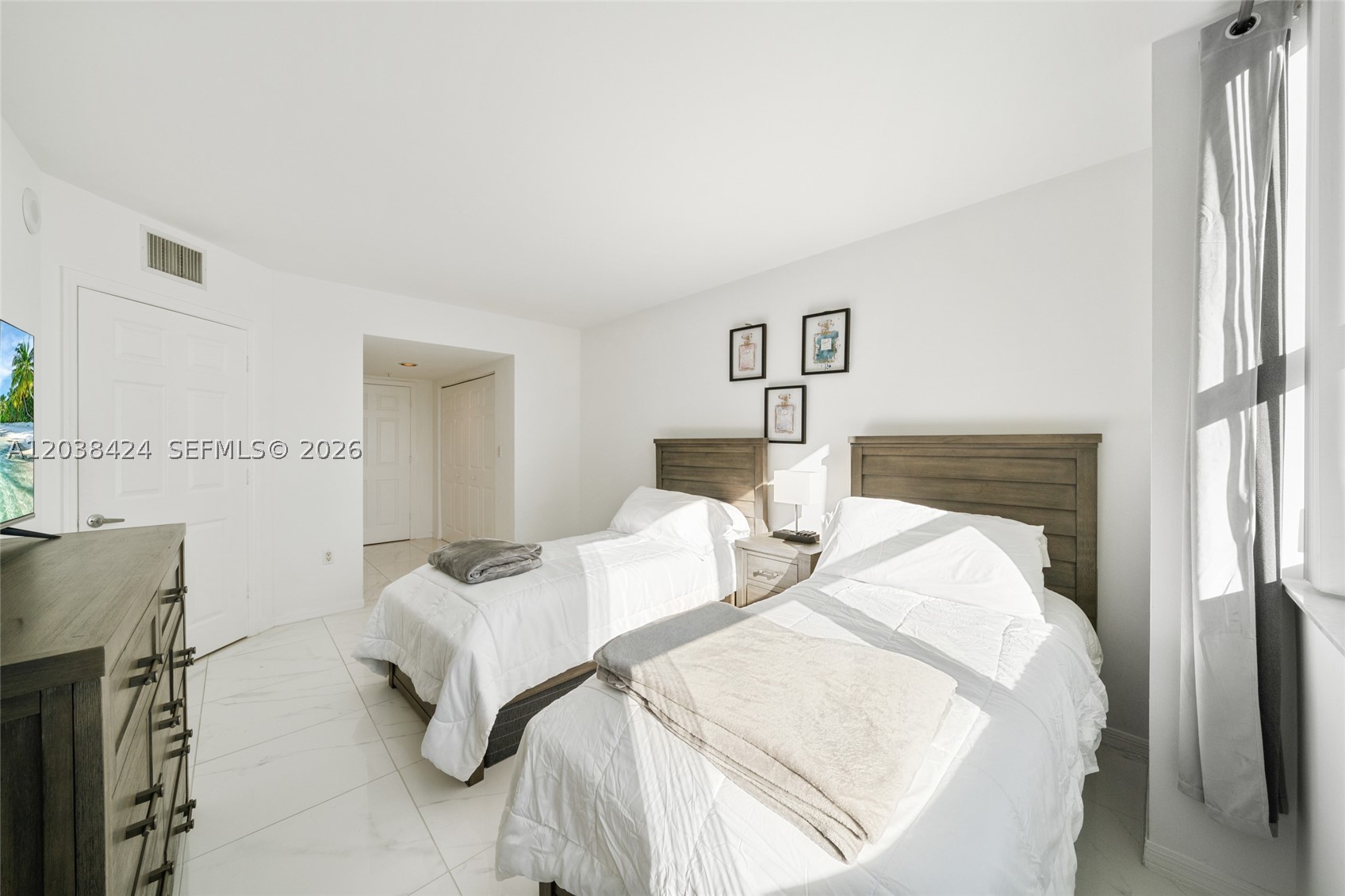 THE MARK ON BRICKELL COND - Residential Lease