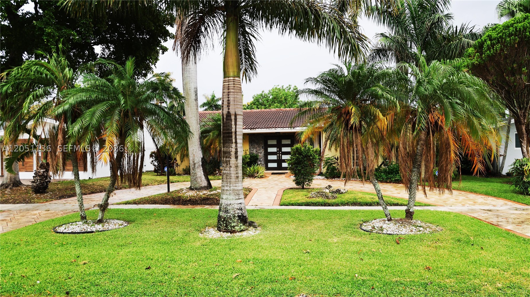 HOLLYWOOD HOMESITES HIGH - Residential