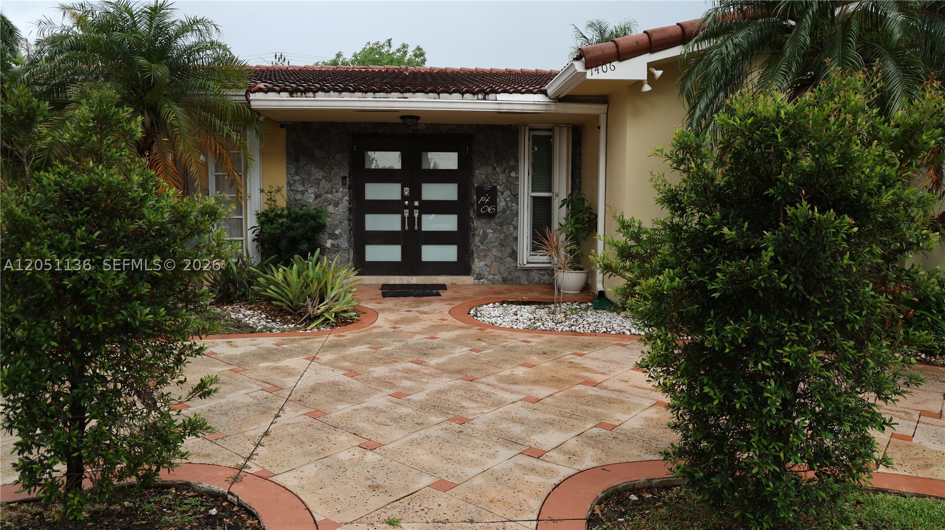 HOLLYWOOD HOMESITES HIGH - Residential