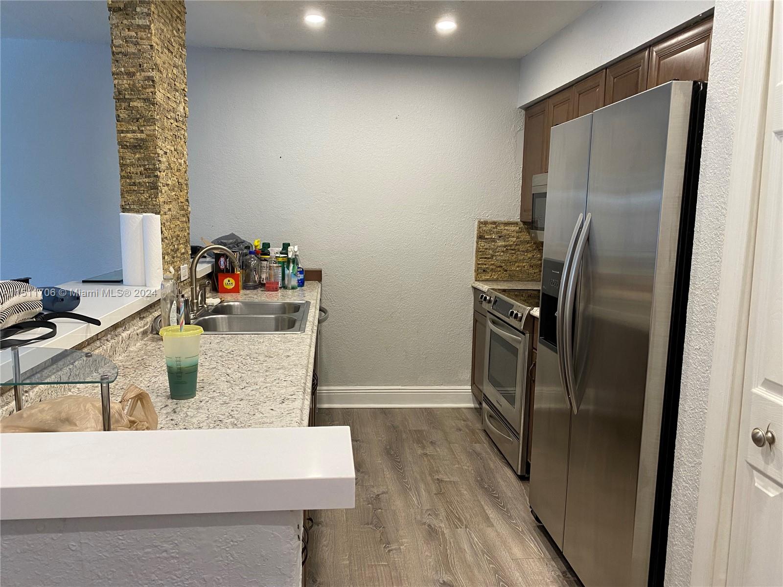 VISIONS AT FOUNTAINBLEAU - Residential
