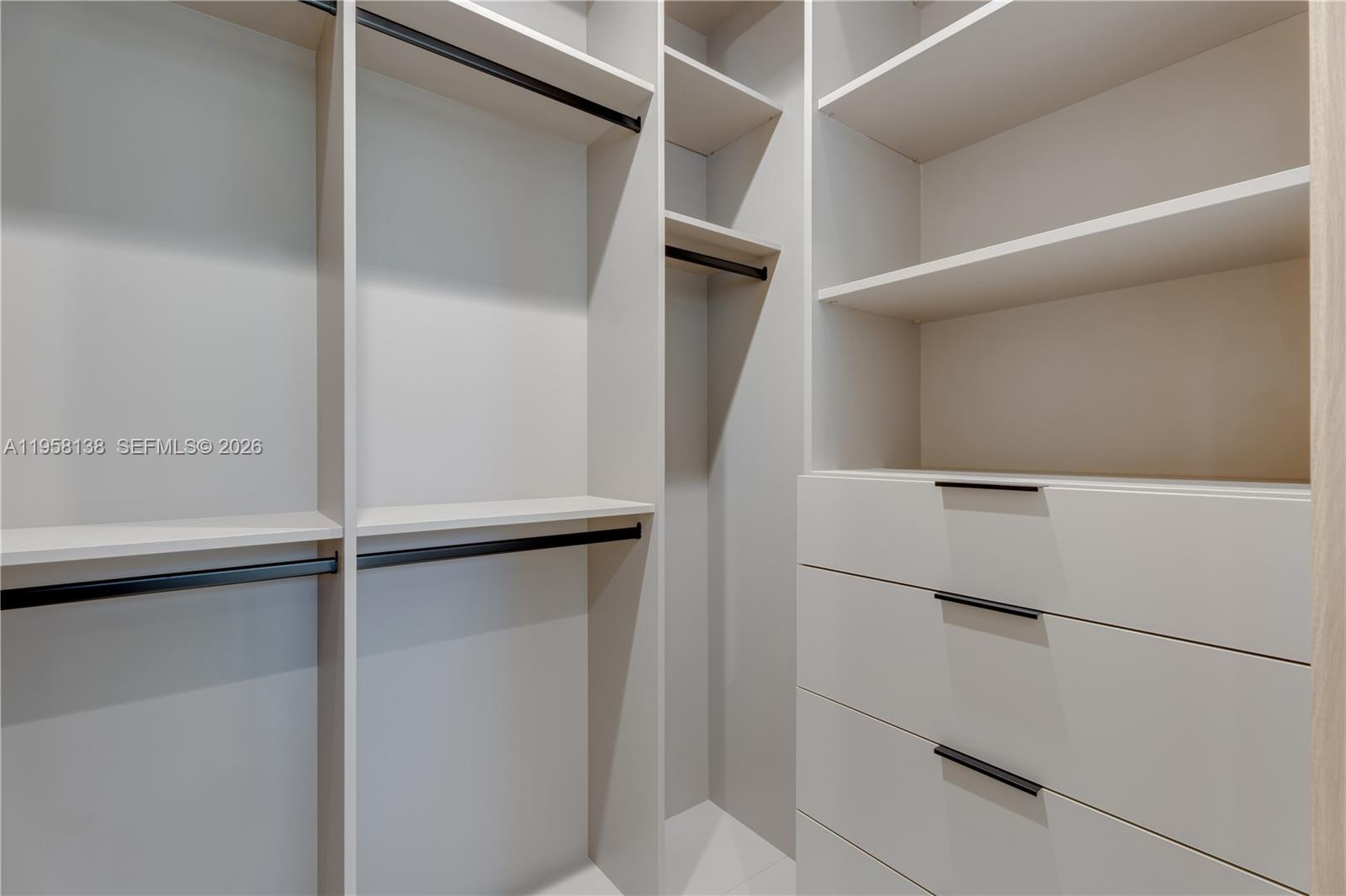 PINE SHORE SEC 1 - Residential