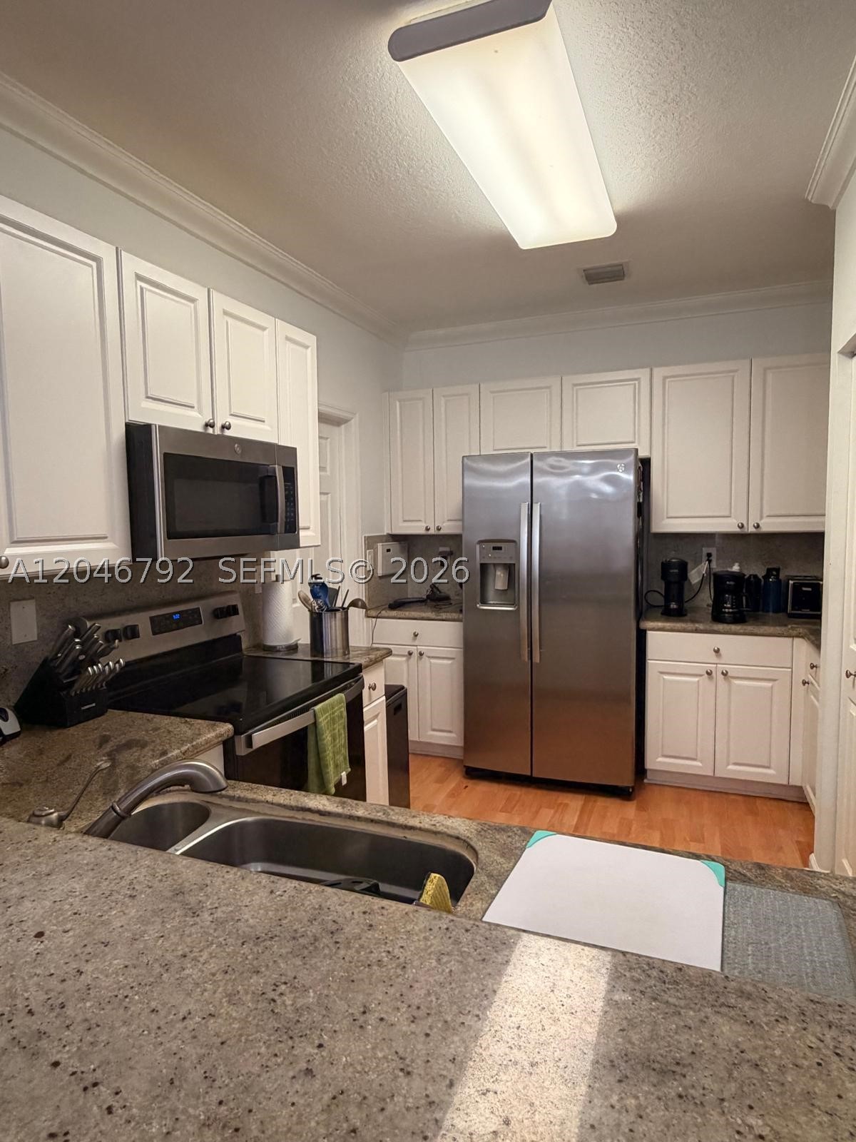 DORAL ISLES MARTINIQUE - Residential Lease
