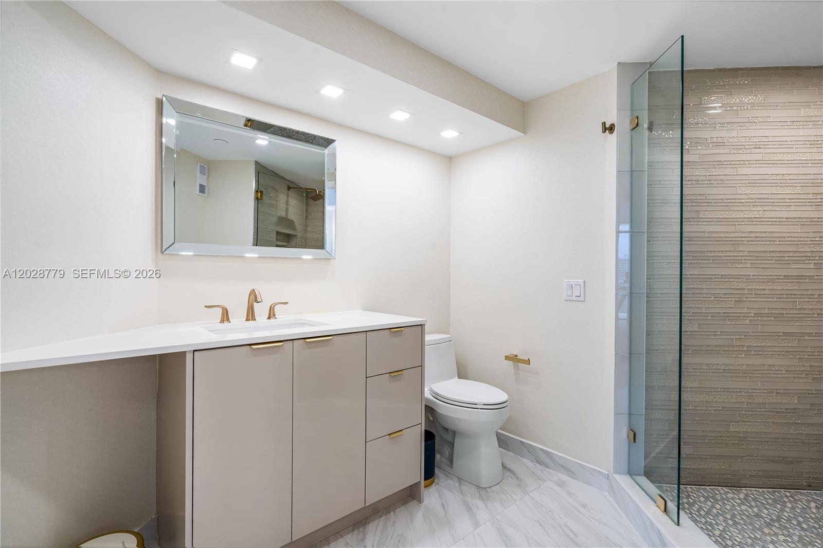 2800 ISL BLVD WILLIAMS IS - Residential