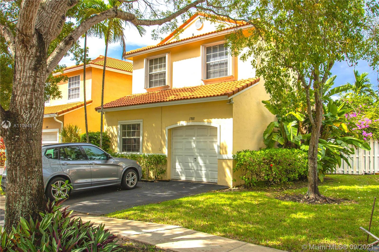 Great corner unit centrally located within the southwest of Pembroke Pines, close to the Miramar Memorial Hospital.  New roof, replaced last year. Pergo flooring, No acoustic or popcorn ceiling. Kitchen done within the last 7 years.  Accordion shutters upstairs and more. Tenant occupied until Nov.15th, 2021.