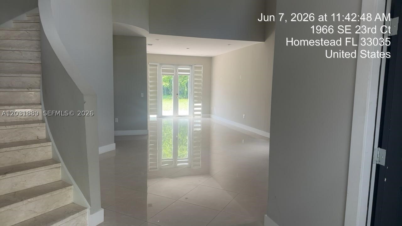 PALM ISLE ESTATES - Residential
