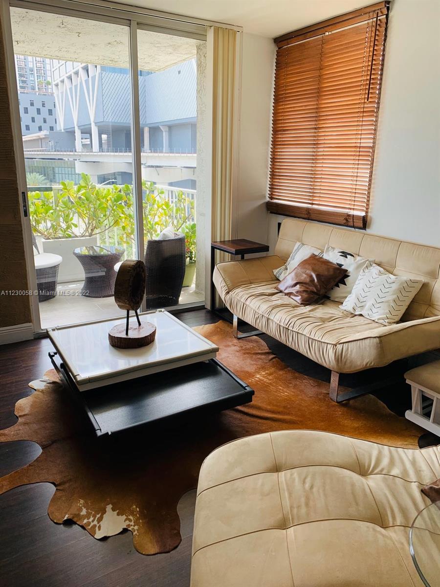 MADISON DOWNTOWN CONDO - Residential