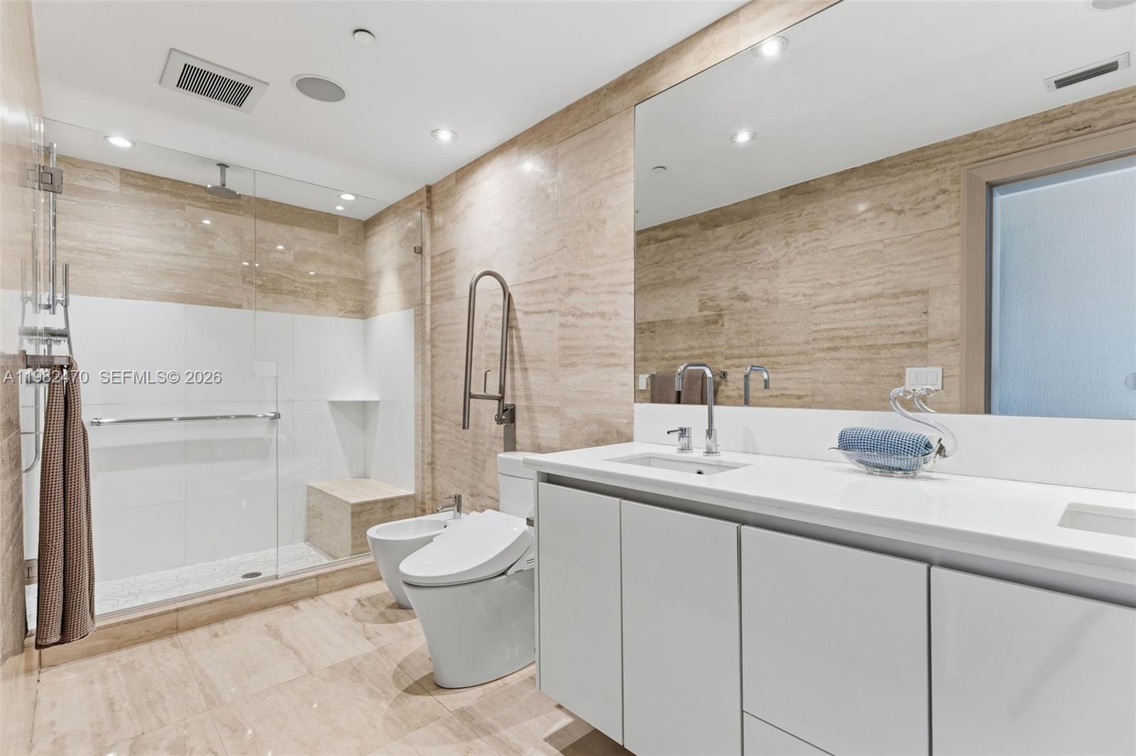 CAPRI SOUTH BEACH CONDO - Residential