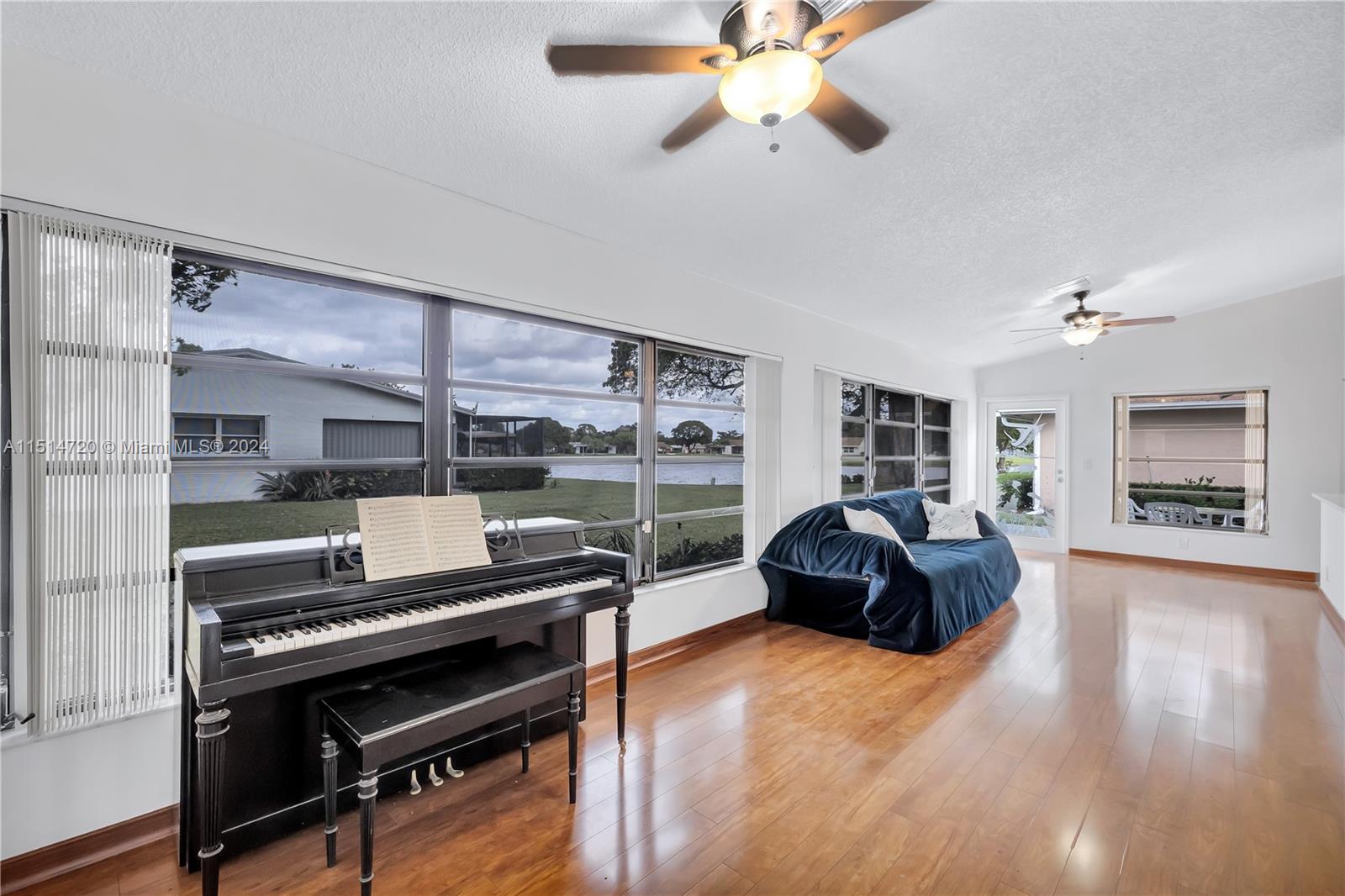 COCO WOOD LAKES SEC 2 - Residential