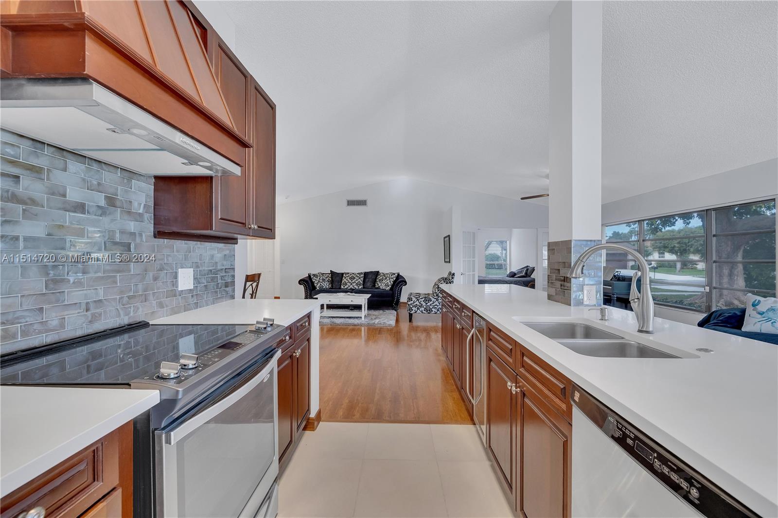 COCO WOOD LAKES SEC 2 - Residential