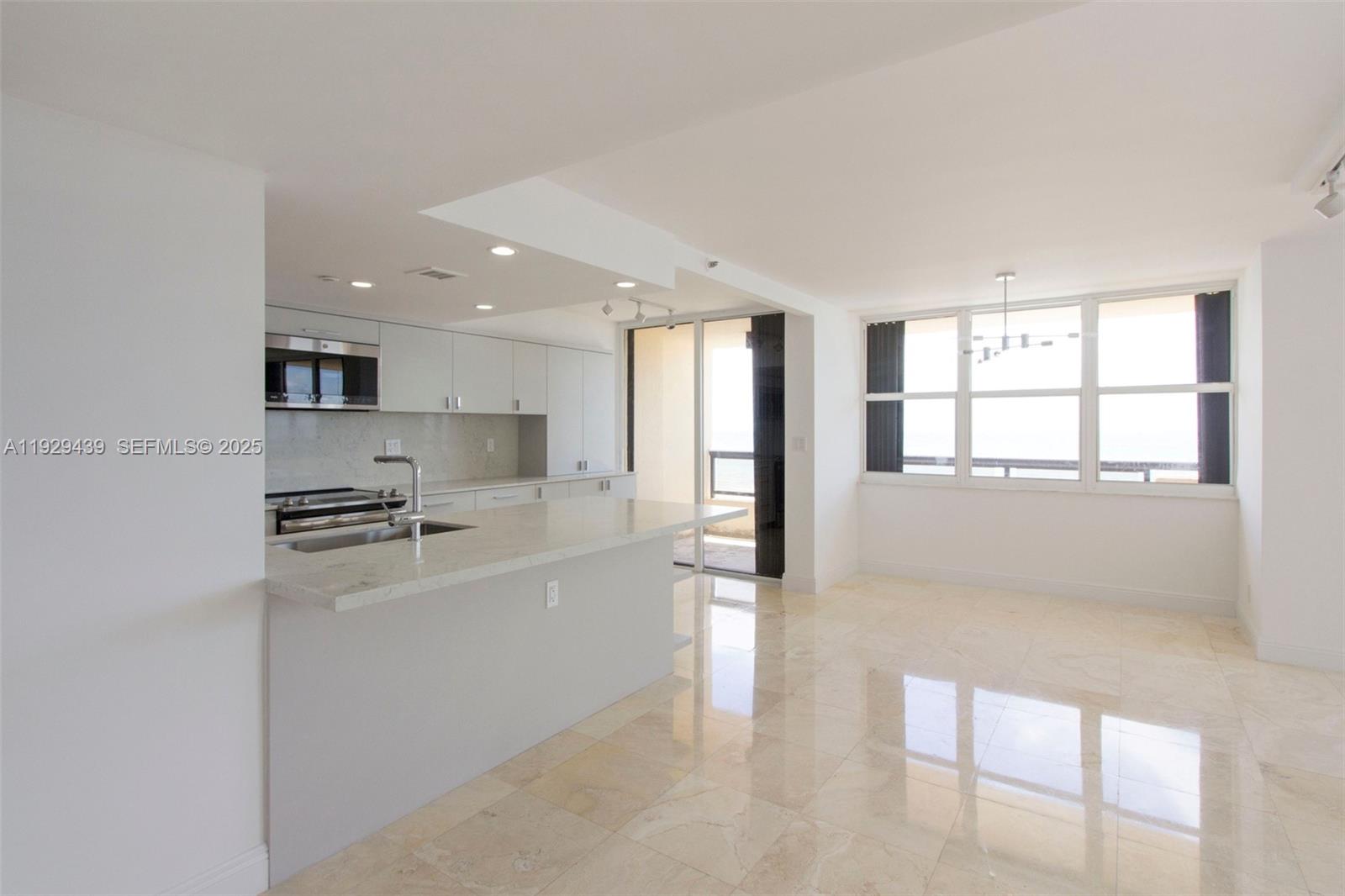 CLUB ATLANTIS CONDO - Residential Lease