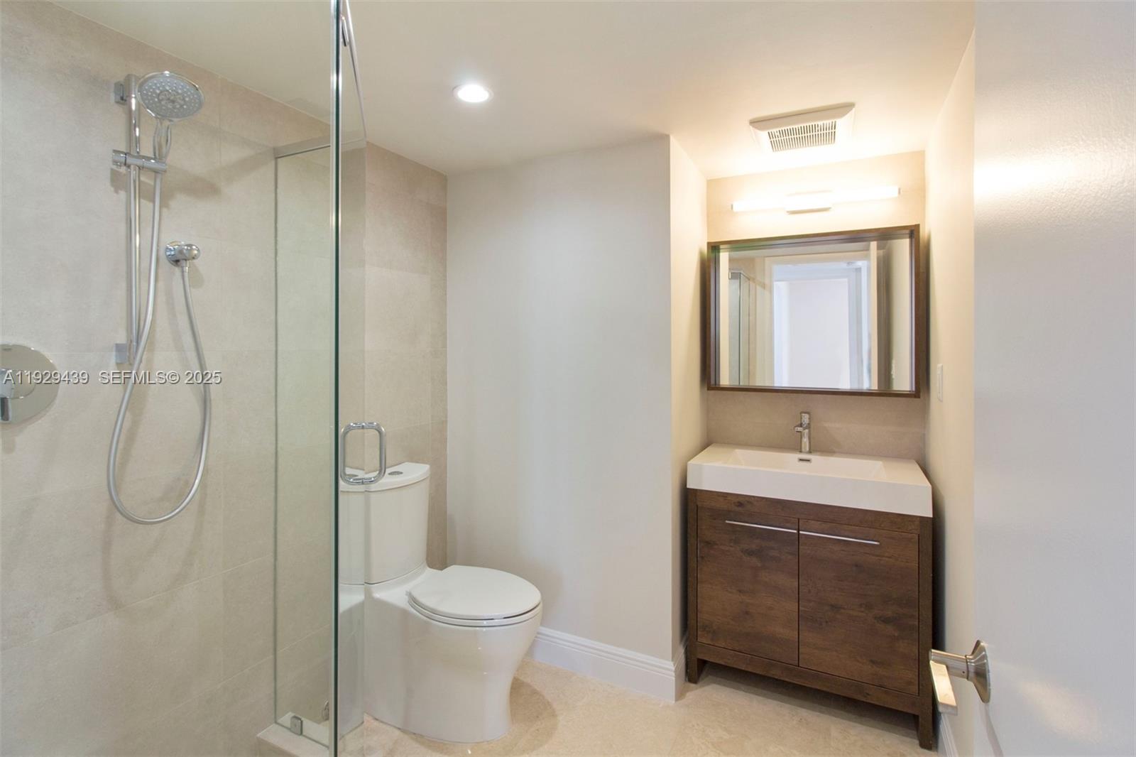 CLUB ATLANTIS CONDO - Residential Lease
