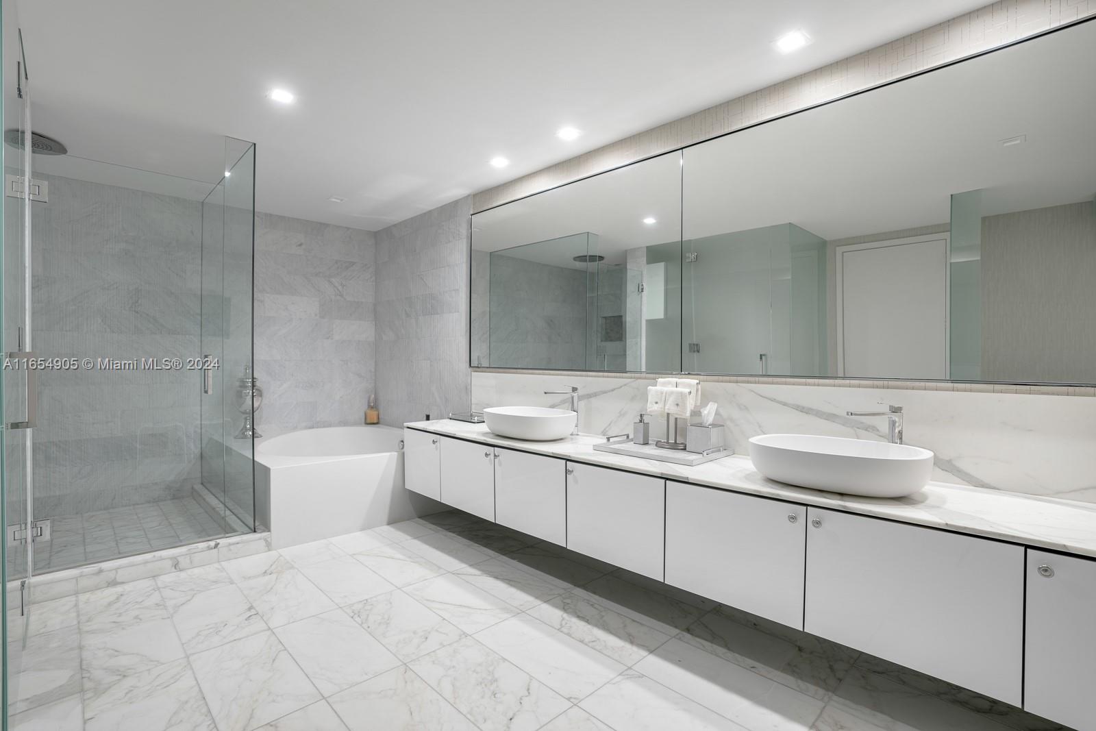 OCEANA BAL HARBOUR CONDO - Residential