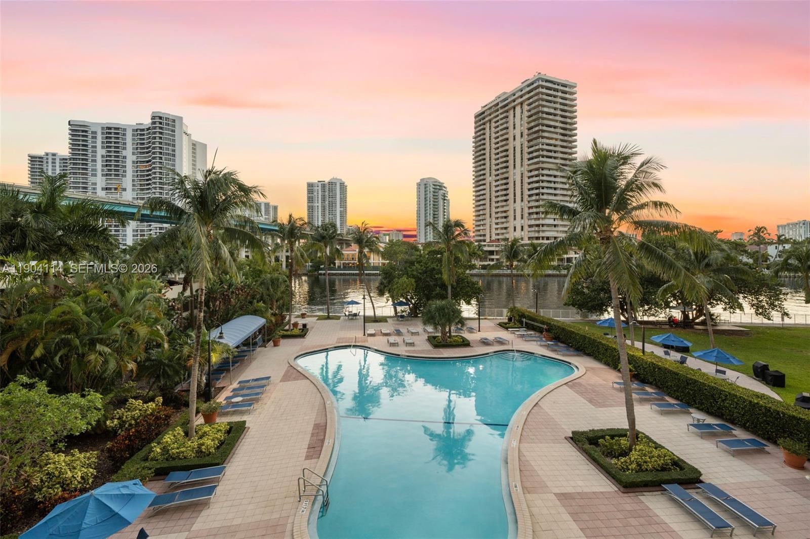 OCEANVIEW BUILDING A COND - Residential