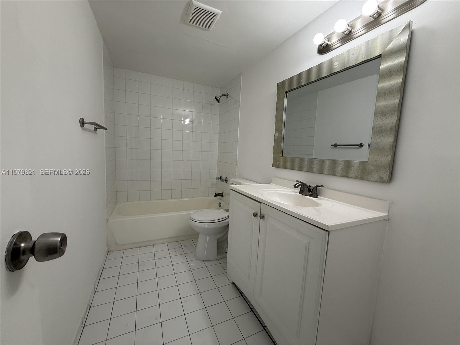 OLA CONDO - Residential Lease