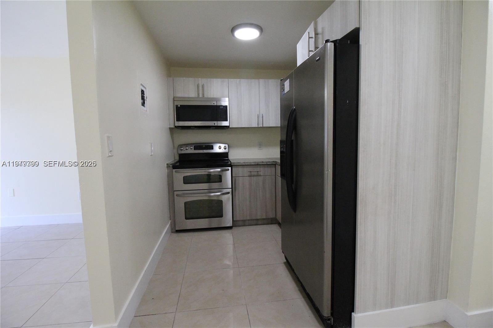 NEW WORLD CONDO APTS II - Residential