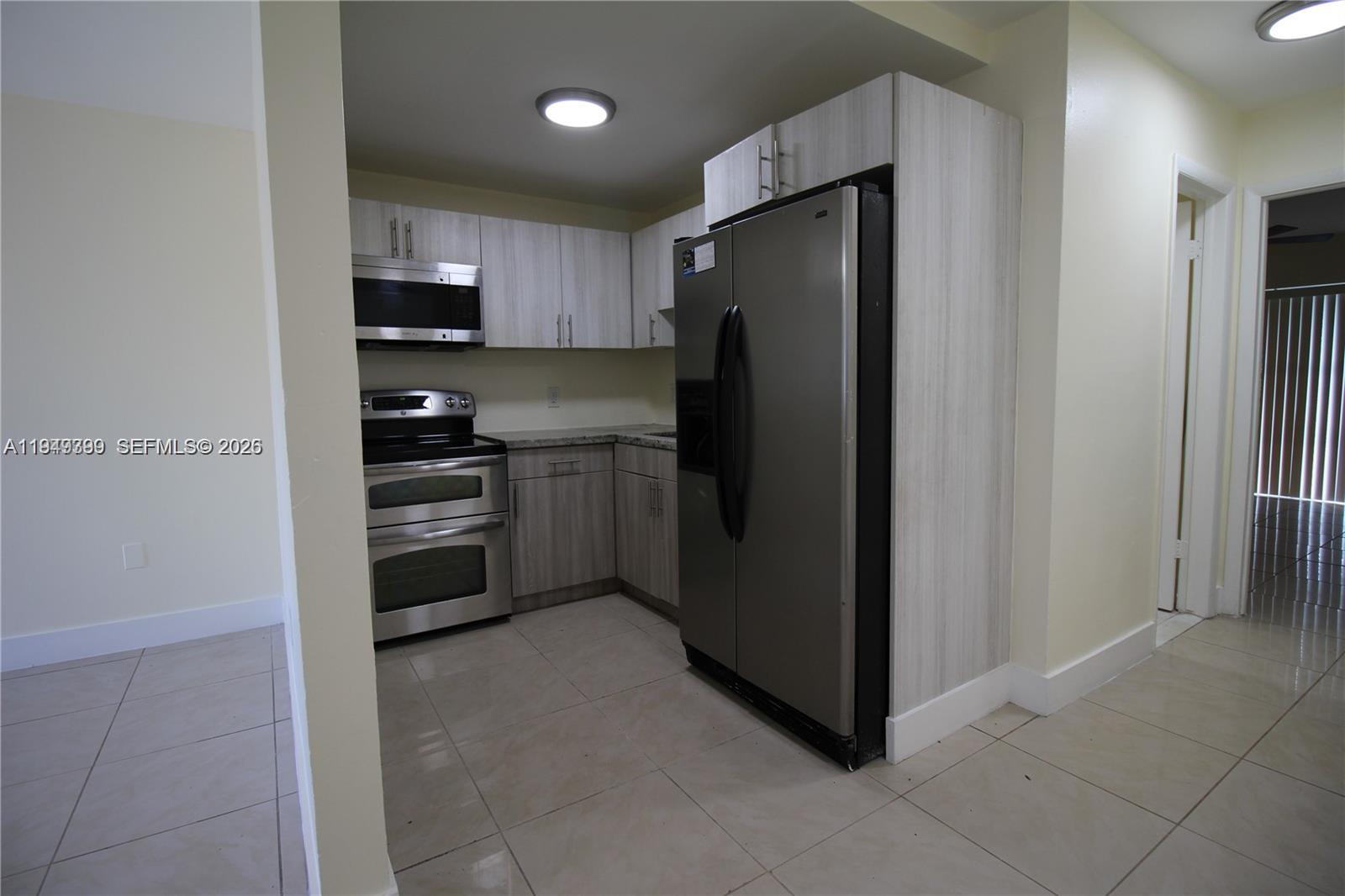 NEW WORLD CONDO APTS II - Residential