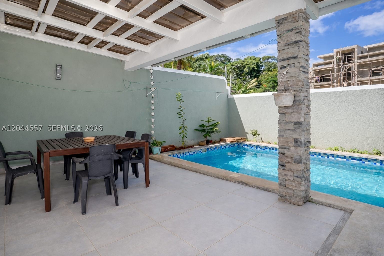 PERLA BONITA - Residential
