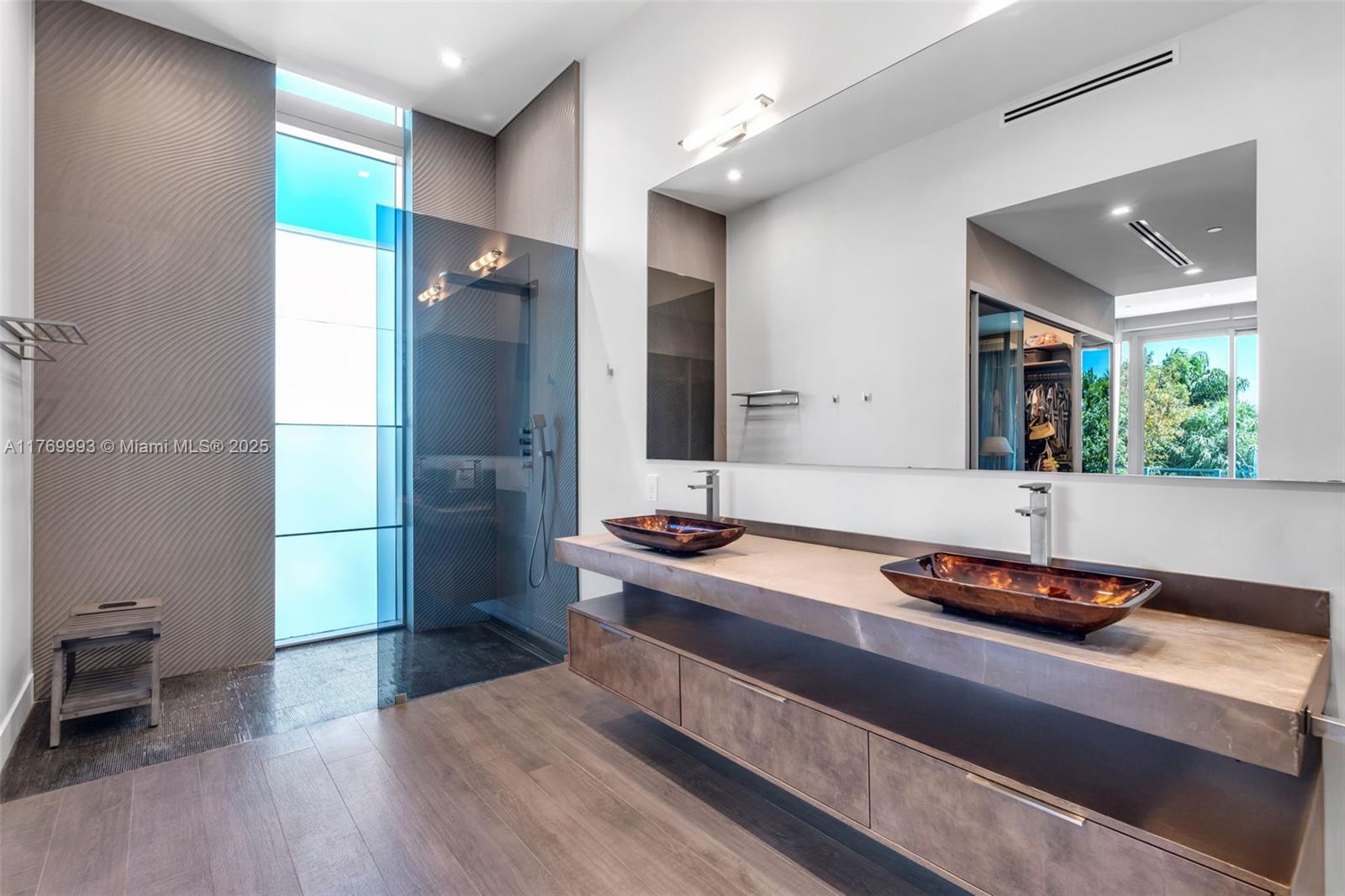 OCEANA KEY BISCAYNE CONDO - Residential Lease