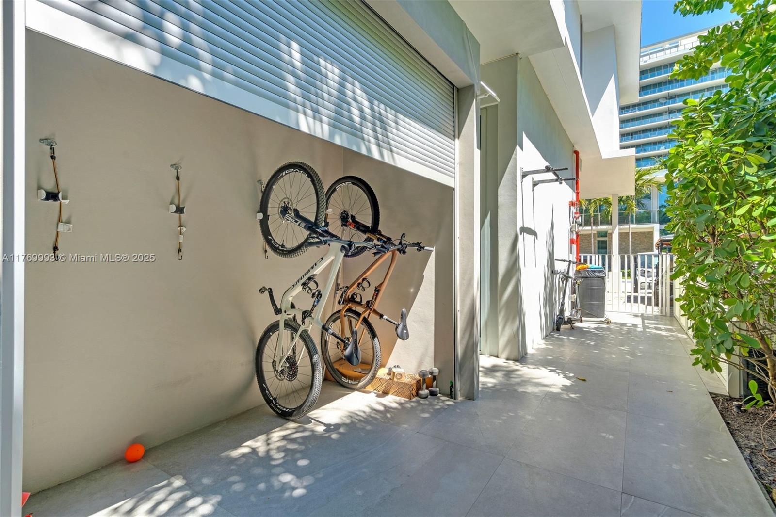 OCEANA KEY BISCAYNE CONDO - Residential Lease