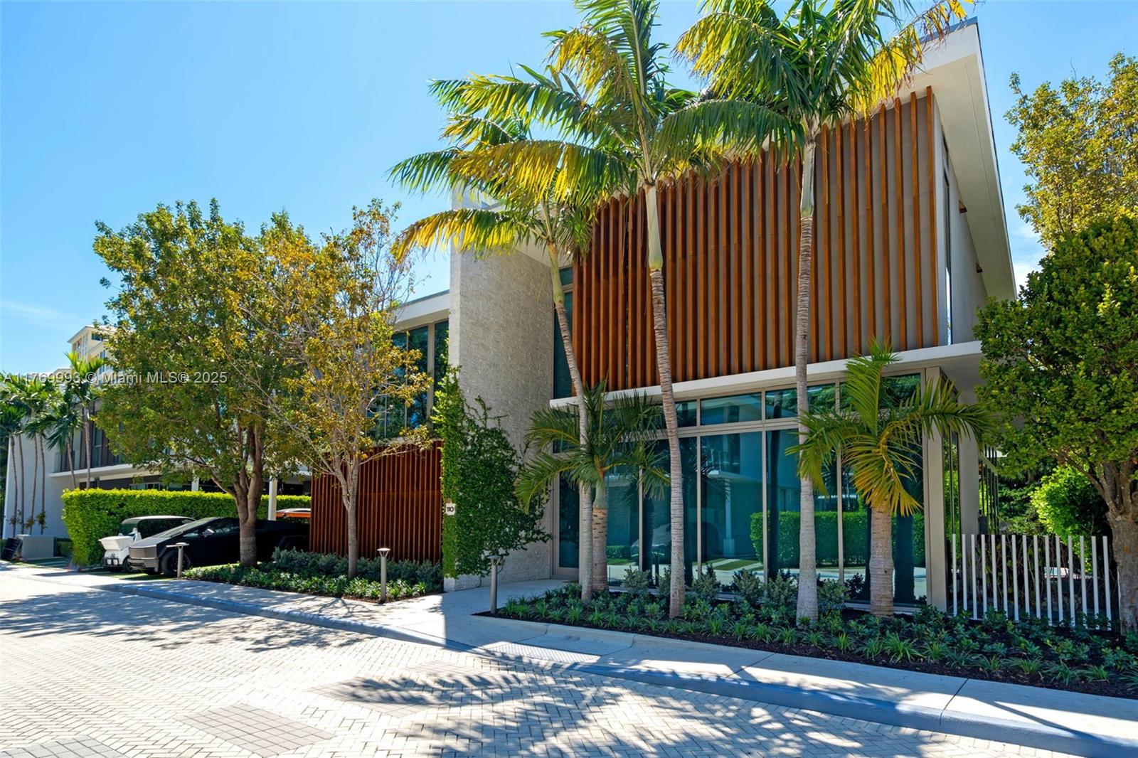 OCEANA KEY BISCAYNE CONDO - Residential Lease