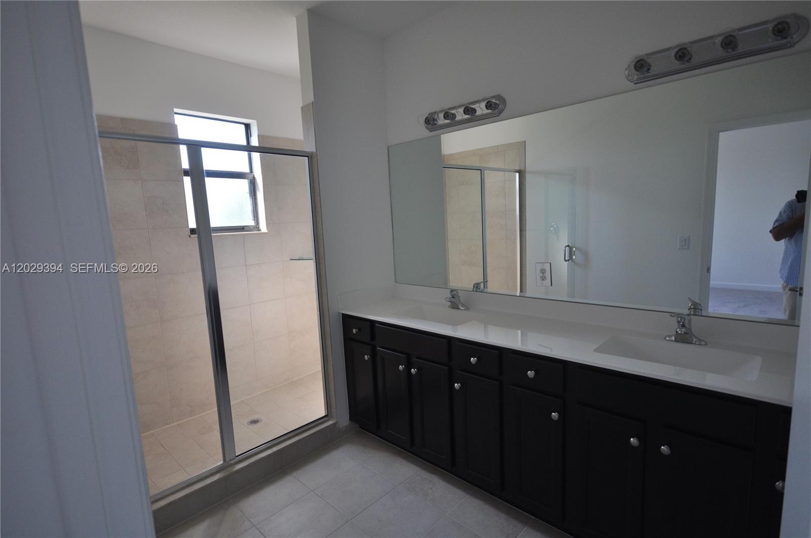 COCO PALM VILLAS - Residential Lease