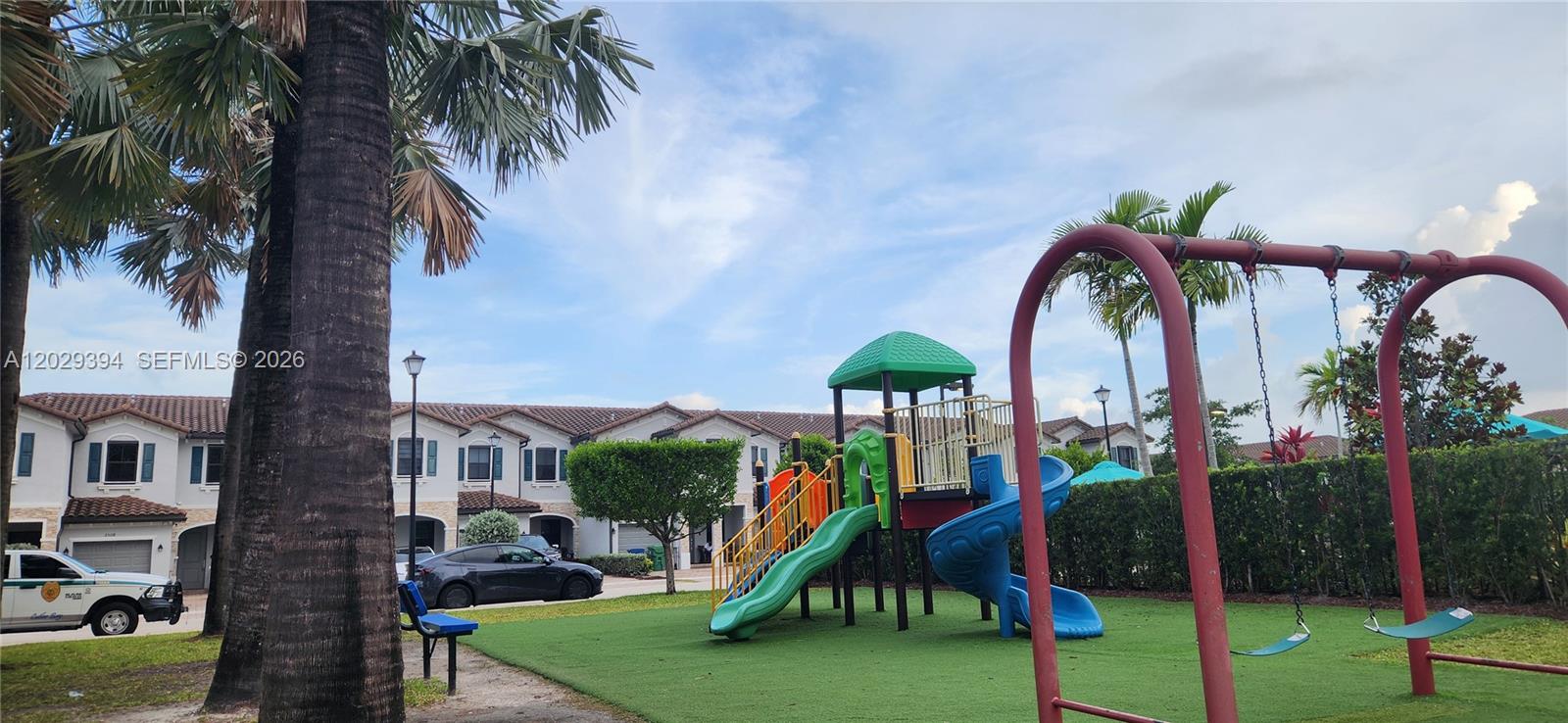 COCO PALM VILLAS - Residential Lease