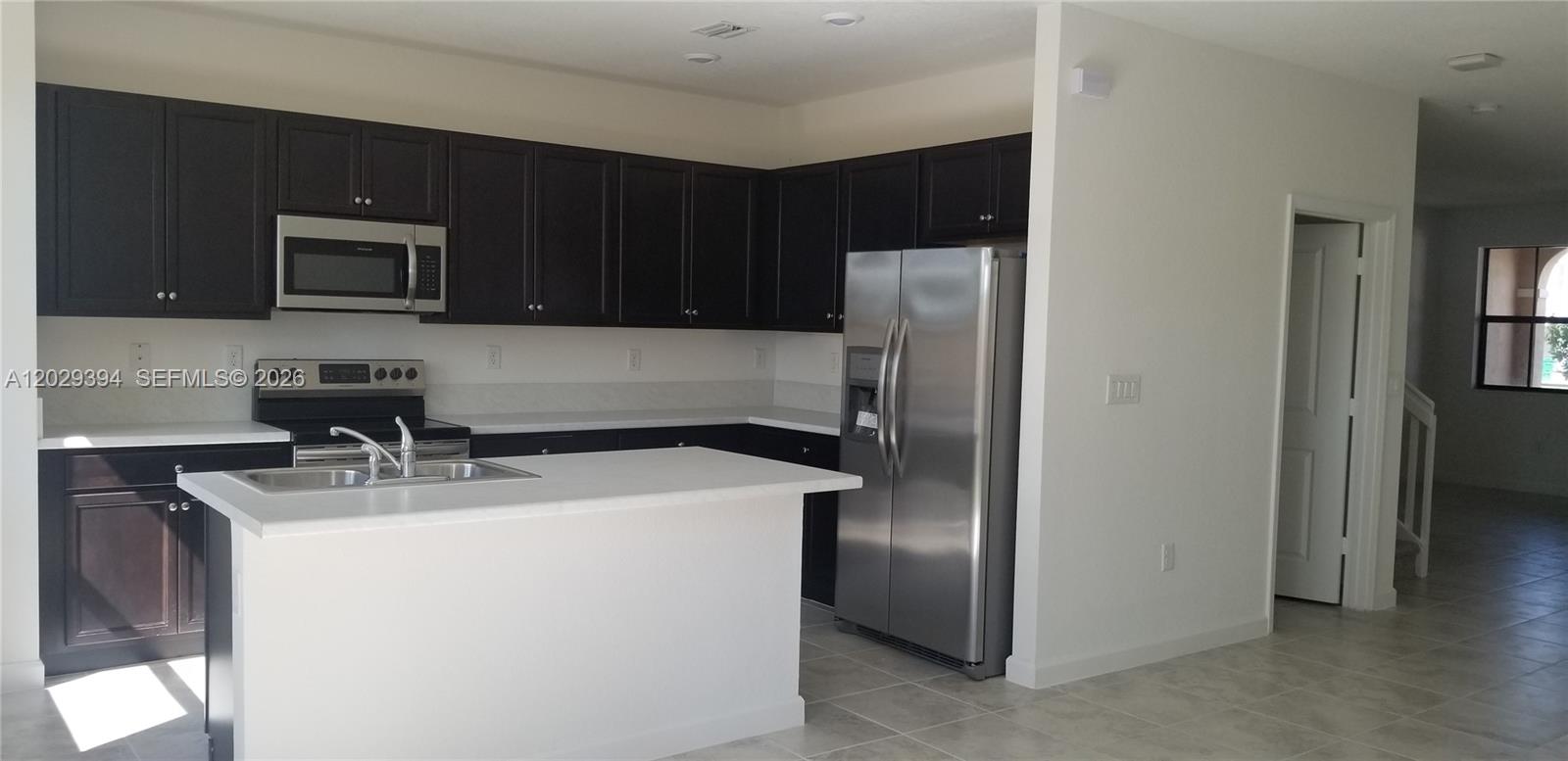 COCO PALM VILLAS - Residential Lease