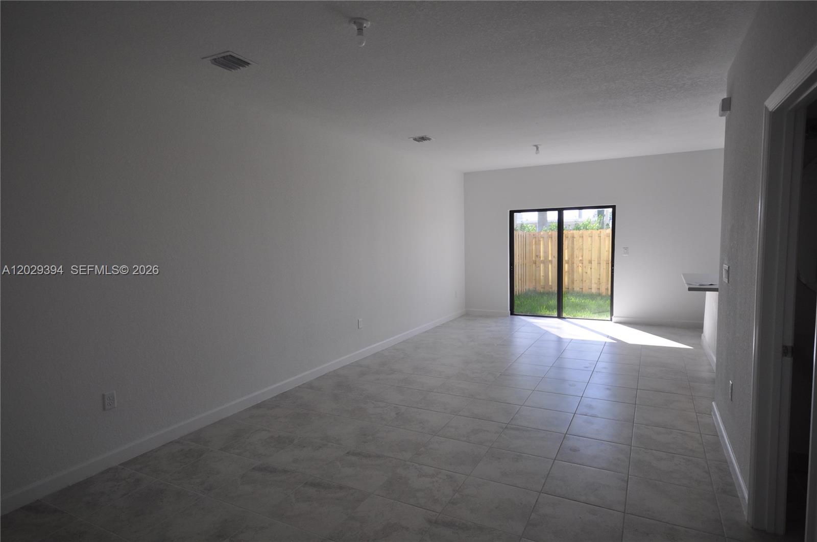 COCO PALM VILLAS - Residential Lease
