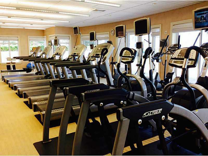 TURNBERRY VILLAGE SO TOWE - Residential Lease